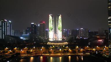 成都双子塔天府国际金融中心夜景